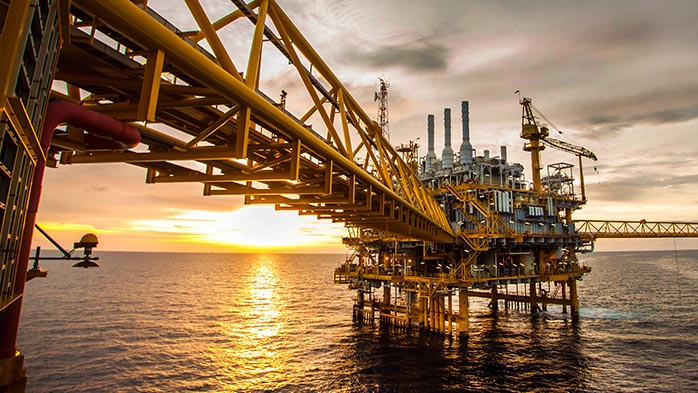 Saudi Russia price war begins as oil crashes